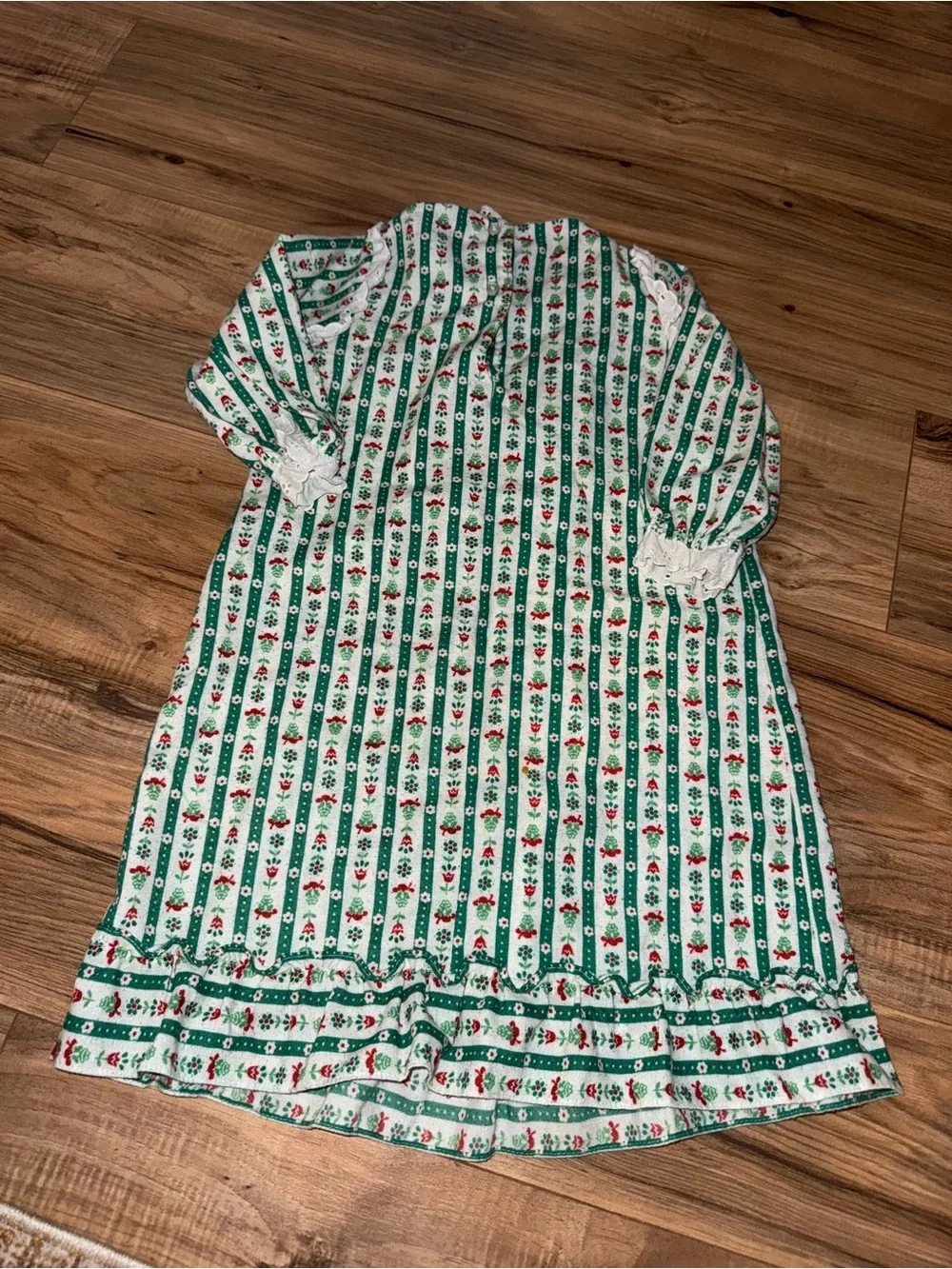 Vintage Her Majesty Girls Green & White Floral Stripe Pajama Nightgown